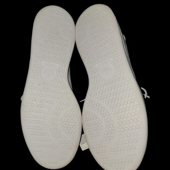 Women's White and Gold Stan Smiths - Picture 10 of 10